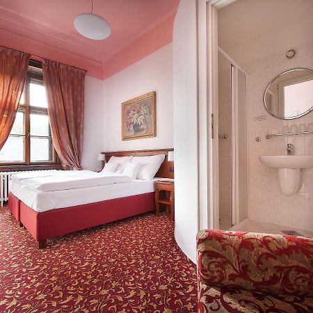 Ea Zamecky Hotel Hrubá Skála エクステリア 写真