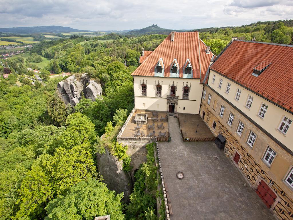 Ea Zamecky Hotel Hrubá Skála エクステリア 写真