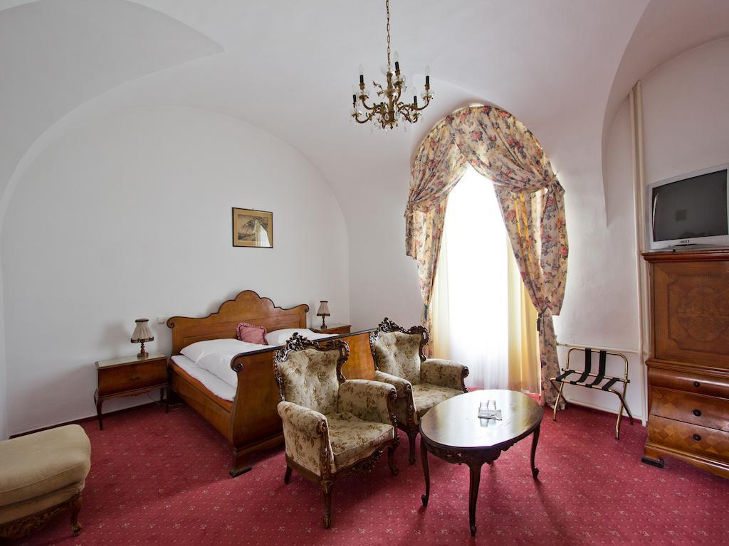 Ea Zamecky Hotel Hrubá Skála エクステリア 写真