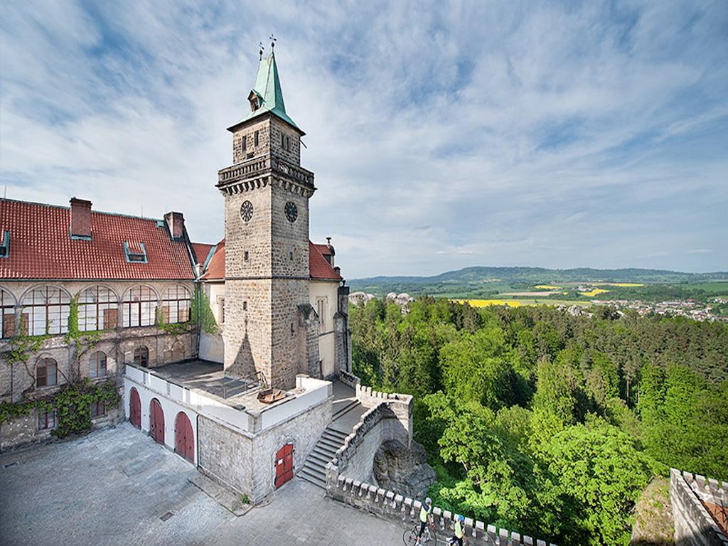 Ea Zamecky Hotel Hrubá Skála エクステリア 写真