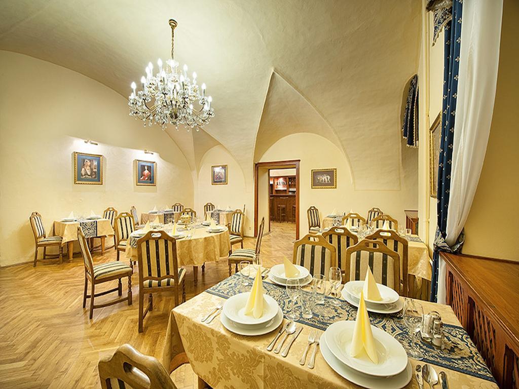 Ea Zamecky Hotel Hrubá Skála エクステリア 写真