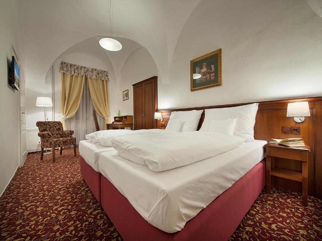 Ea Zamecky Hotel Hrubá Skála エクステリア 写真