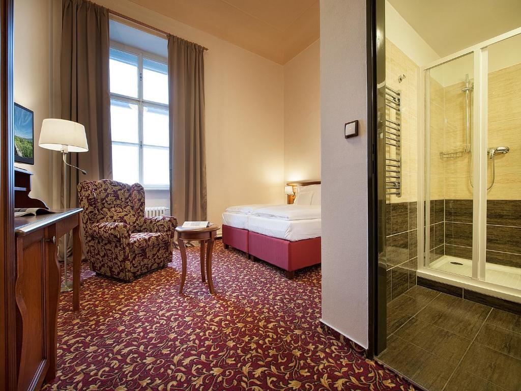 Ea Zamecky Hotel Hrubá Skála エクステリア 写真