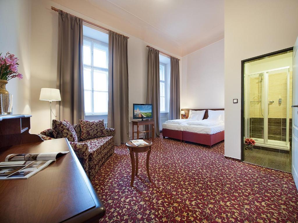 Ea Zamecky Hotel Hrubá Skála エクステリア 写真